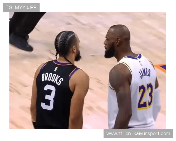 惨烈!三节累计14次身体对抗倒地 惨烈!三节累计14次身体对抗倒地