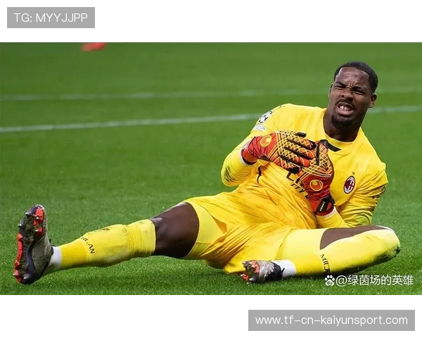 迈尼昂飞身救险挡出博洛尼亚前锋禁区内低射